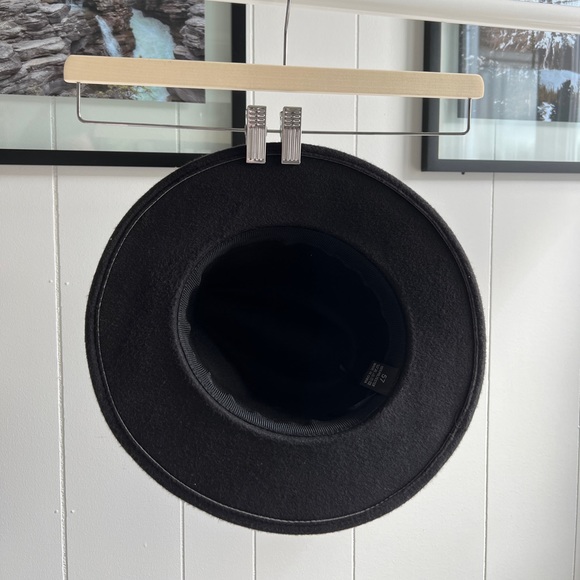 Chapeau/ Hat - Picture 2 of 4